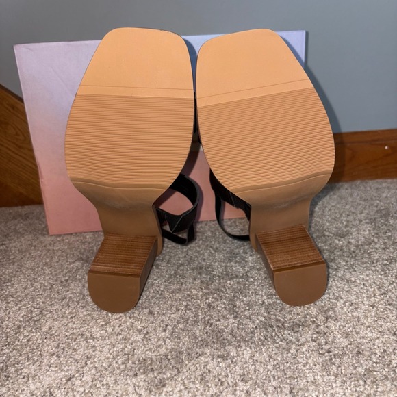 Lisa Vicky‎ Oasis-V Black Leather Heeled Sandals Square Toe Ankle Strap Size 9M - Picture 4 of 5